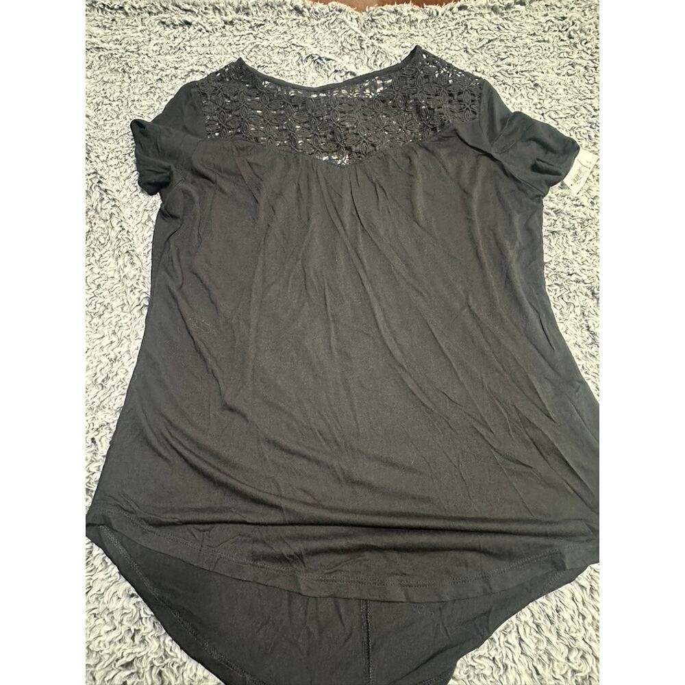 Women's Old Navy Shirt. Size L. NWT